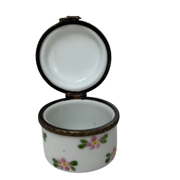 Limoges Box with Kitty - Picture 4 of 5